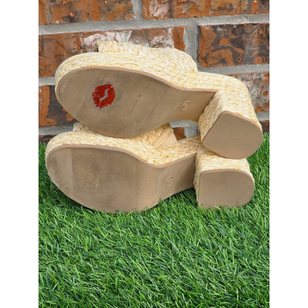 Universal Thread Platform Mule Heels – Light Beig… - image 6